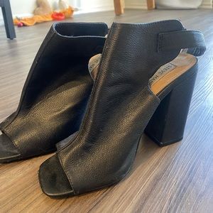 Steve Madden black booties